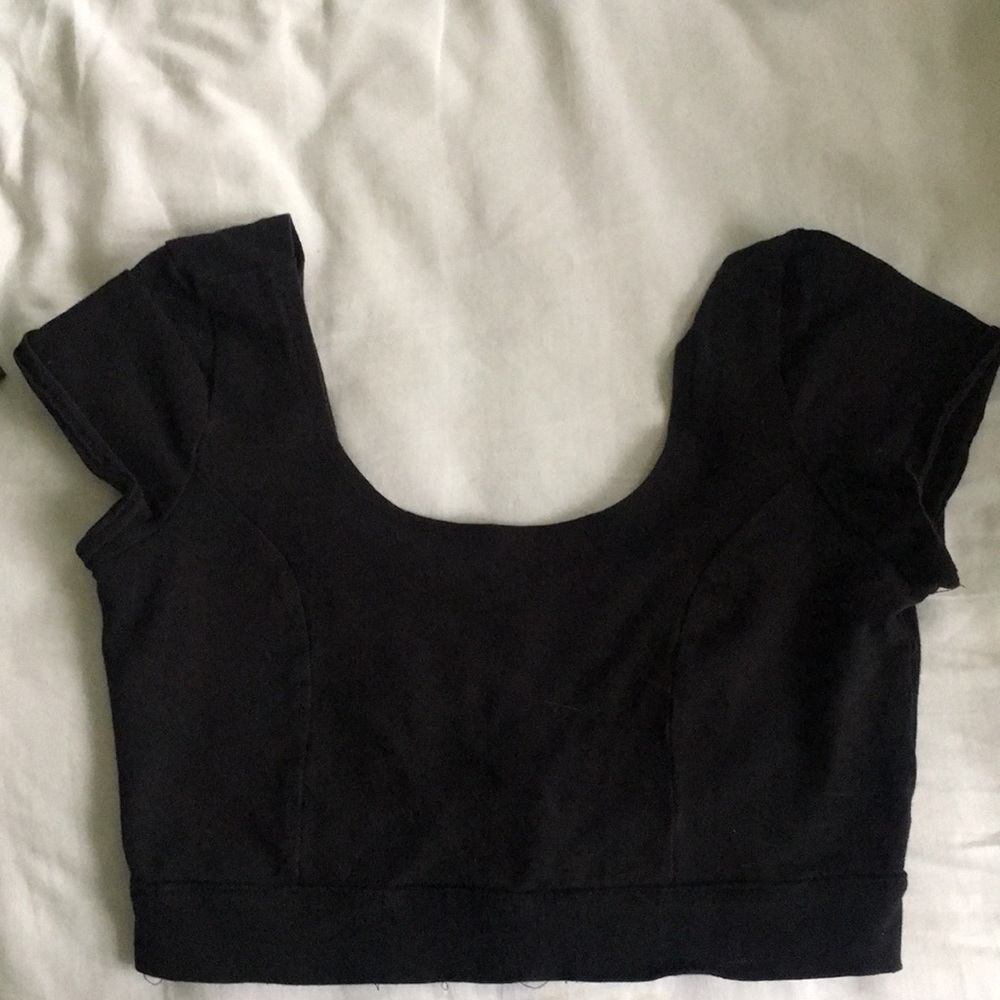 Black crop top
